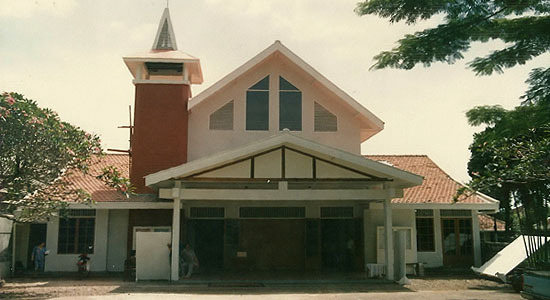 gedung-gereja-setelah-renovasi-1988-1990